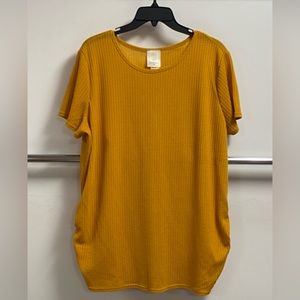 Short Sleeve Side Cinch Waffle Top Woman’s tee